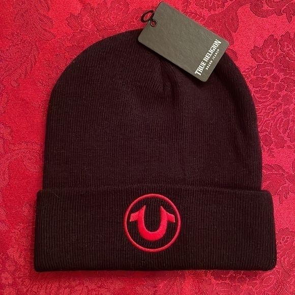 Brand New True Religion Black Knit Cuffed Beanie Hat Red Circle Horseshoe Logo - Picture 10 of 10